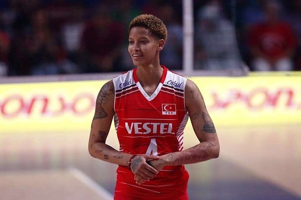 Melissa Vargas imaj değiştirdi