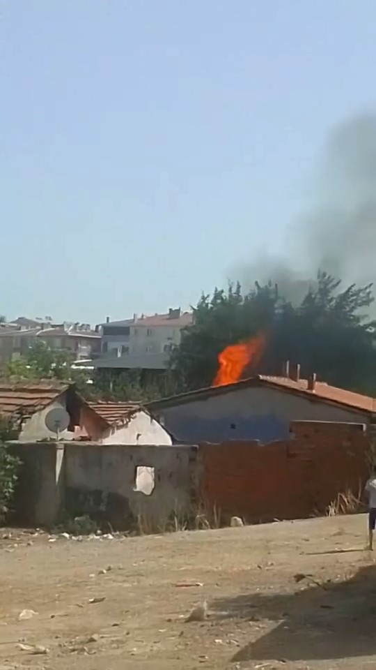 Bursa’da ev yangını