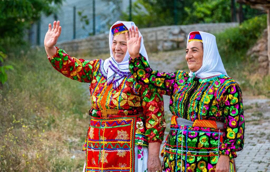 Asırlık yöresel kıyafetler dijital ortamda korunarak geleceğe taşınacak