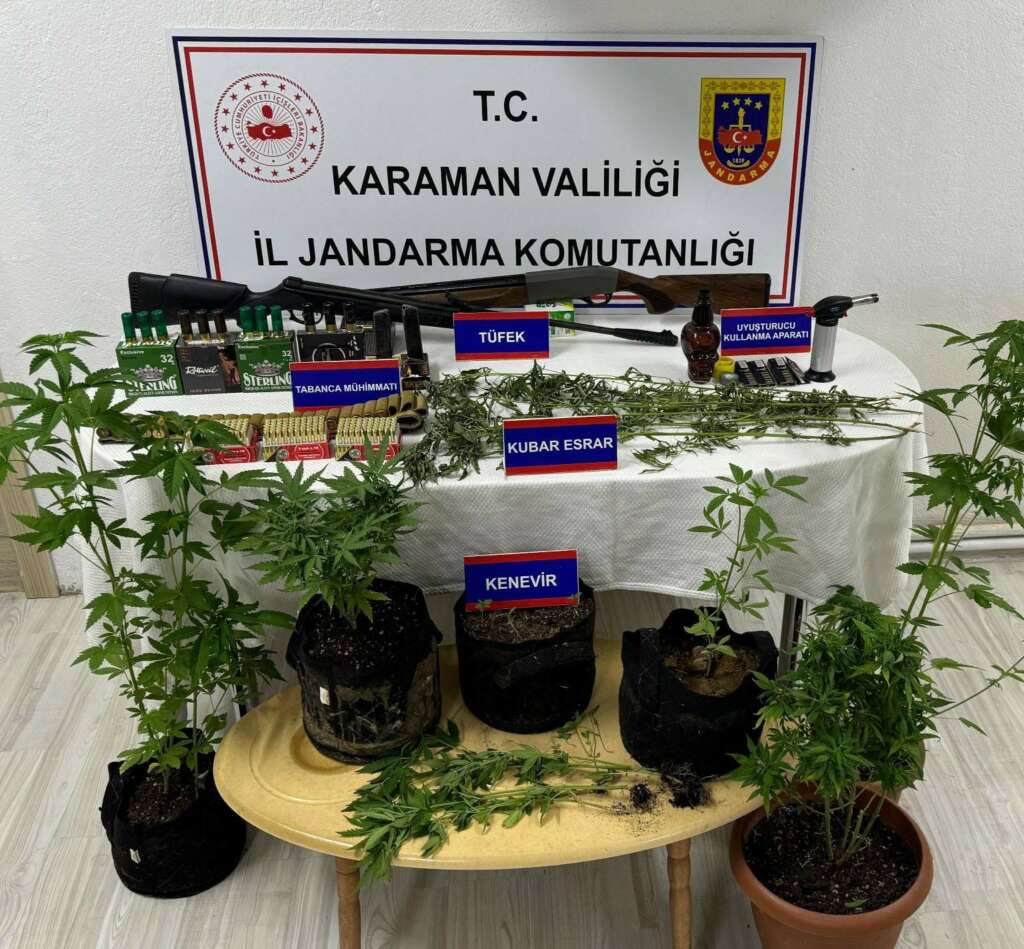 Jandarmadan uyuşturucu operasyonu: 3 gözaltı Jandarmadan uyuşturucu operasyonu: 3 gözaltı