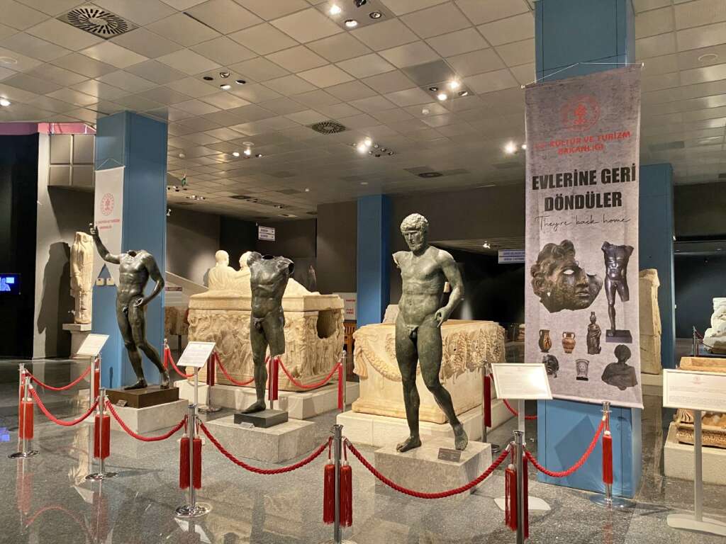 İadesi sağlanan tarihi eserler Antalya Müzesine ziyaretçi sayısını artırdı