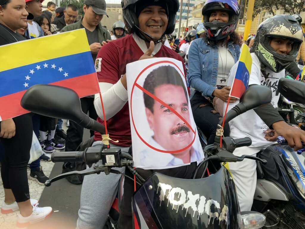 Güney Amerika’daki Venezuelalılardan Maduro protestosu