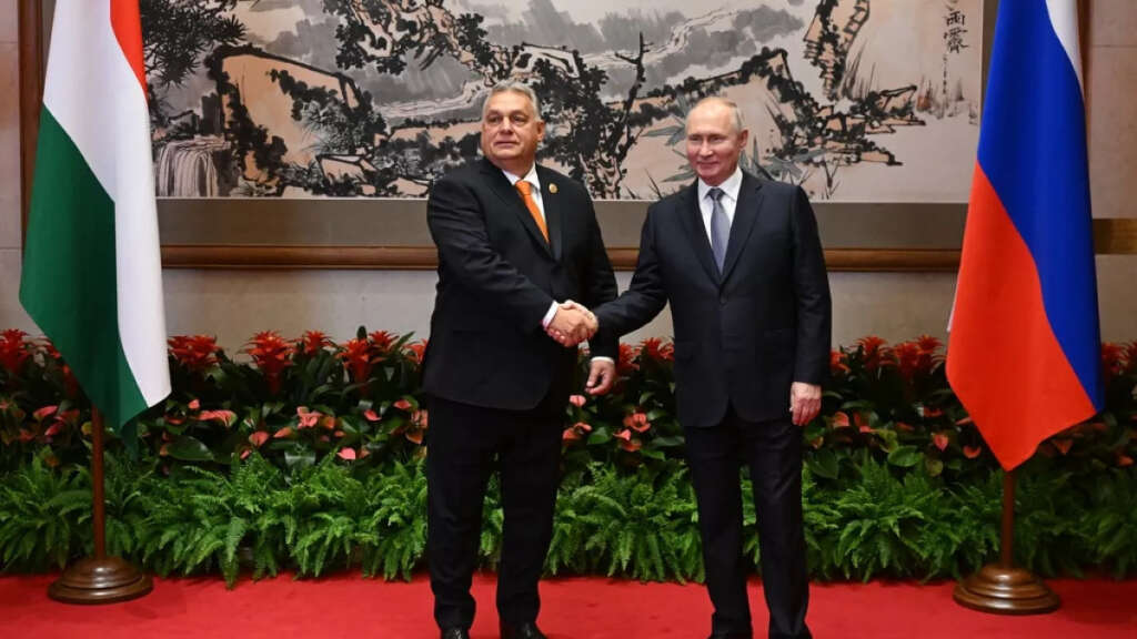 AP’den Rusya’da Putin’le görüşen Macaristan Başbakanı Orban’a kınama