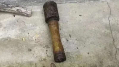 Çin’de yaşlı bir kadının 20 yıldır çekiç yerine el bombası kullandığı ortaya çıktı