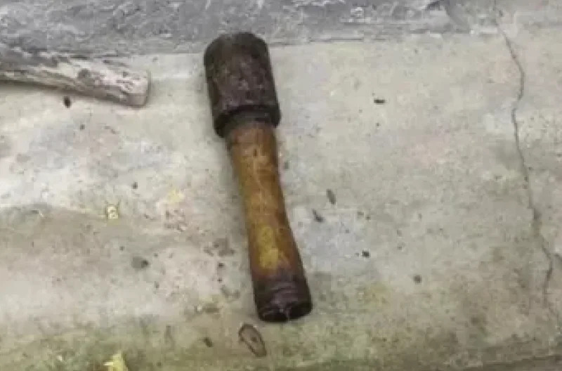 Çin’de yaşlı bir kadının 20 yıldır çekiç yerine el bombası kullandığı ortaya çıktı