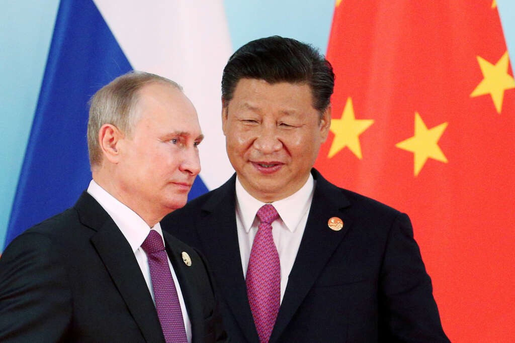 Putin ve Çin Devlet Başkanı ile bir araya geldi