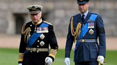 Prens Harry ile Prens William annelerinin mirasından mahrum kalacak
