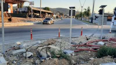 Bursa’daki o yol tehlike saçıyor