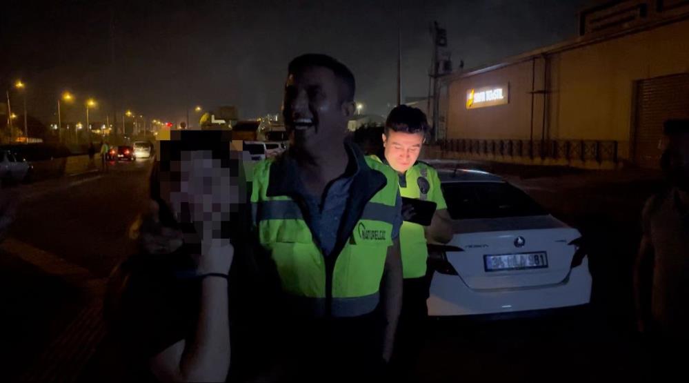 Bursa’da alkollü baba aracı küçük kızına verdi!