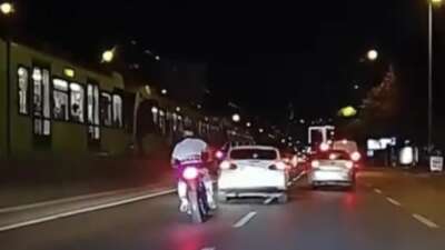 Bursa’da motosikletli magandaların yaptığı tepki çekti!