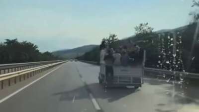 Bursa’da tehlikeli yolculuk
