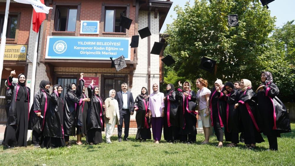 Yıldırım’ın üreten kadınları mezuniyet heyecanı yaşadı