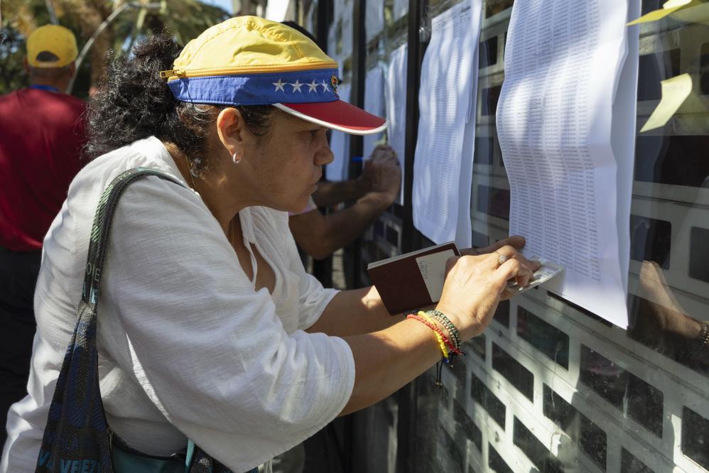 Venezuela halkı sandık başında