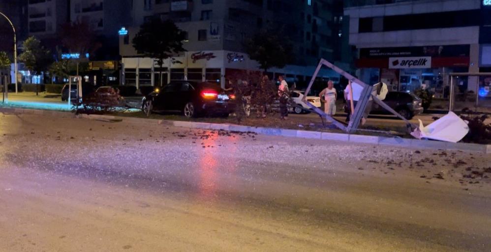 Bursa’da aday sürücü lüks aracıyla ortalığı birbirine kattı!