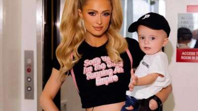 Paris Hilton minik kızıyla Londra’da: Hayalim gerçek oldu