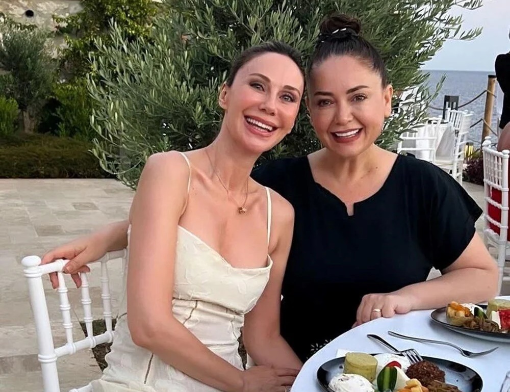 Demet Şener ile Sibel Taşçıoğlu akraba çıktı