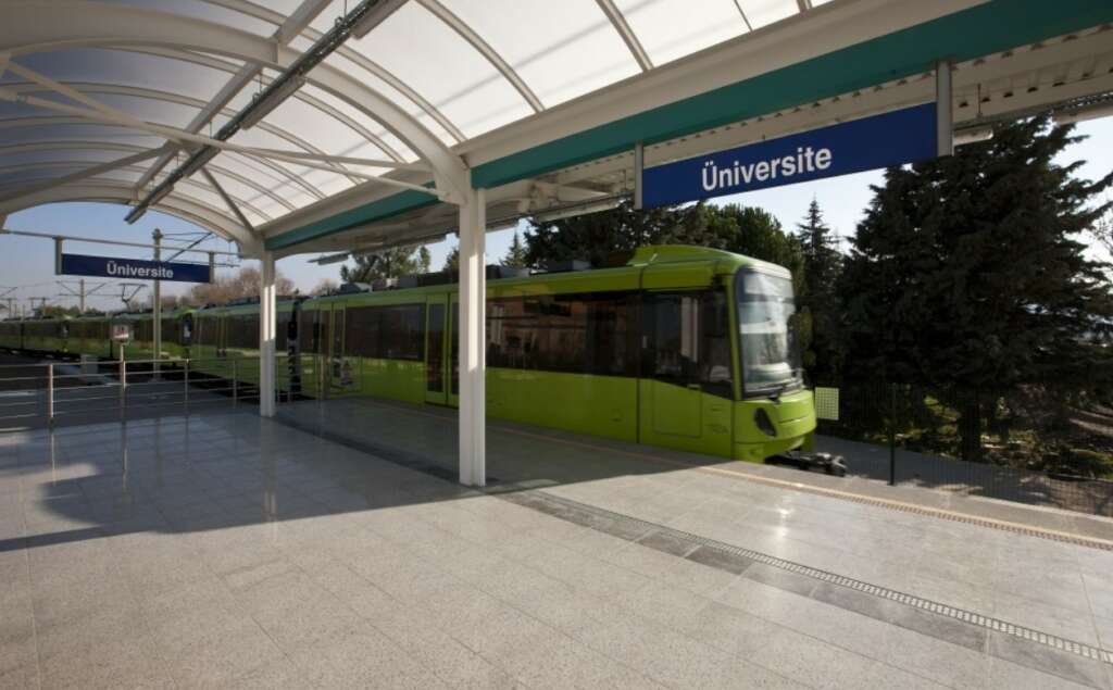 Bursalılara metro projelerinden kötü haber: Beklenen tren ne zaman gelecek?