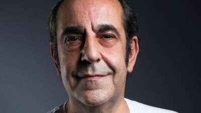 Cem Yılmaz’dan duygusal paylaşım: Özkan Uğur’suz bir sene geçti…