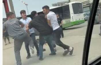 Bursa’da trafikte yol verme kavgası! Sokak ringe döndü