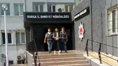 Bursa’da 24 yıl 4 ay hapis cezasıyla aranan suç makinesi, sevgilisinin evinde çıktı