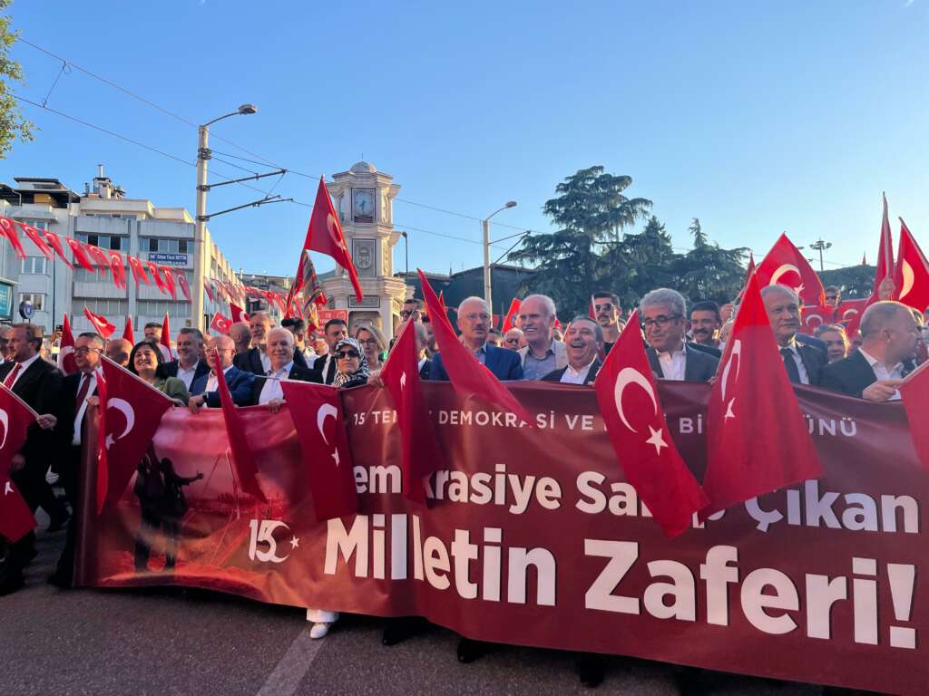 15 Temmuz’un 8. yıl dönümünde Bursa’da Bayrak Yürüyüşü