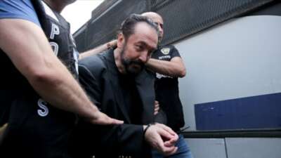 Adnan Oktar yargılandığı davada 3 suçtan beraat etti: Kedicikler sevgi gösterisinde bulundu