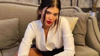Feyza Civelek’in plaj tarzı olay oldu!