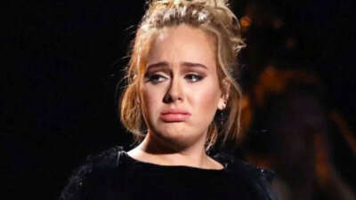 Grammy ödüllü şarkıcı Adele müziğe ara veriyor