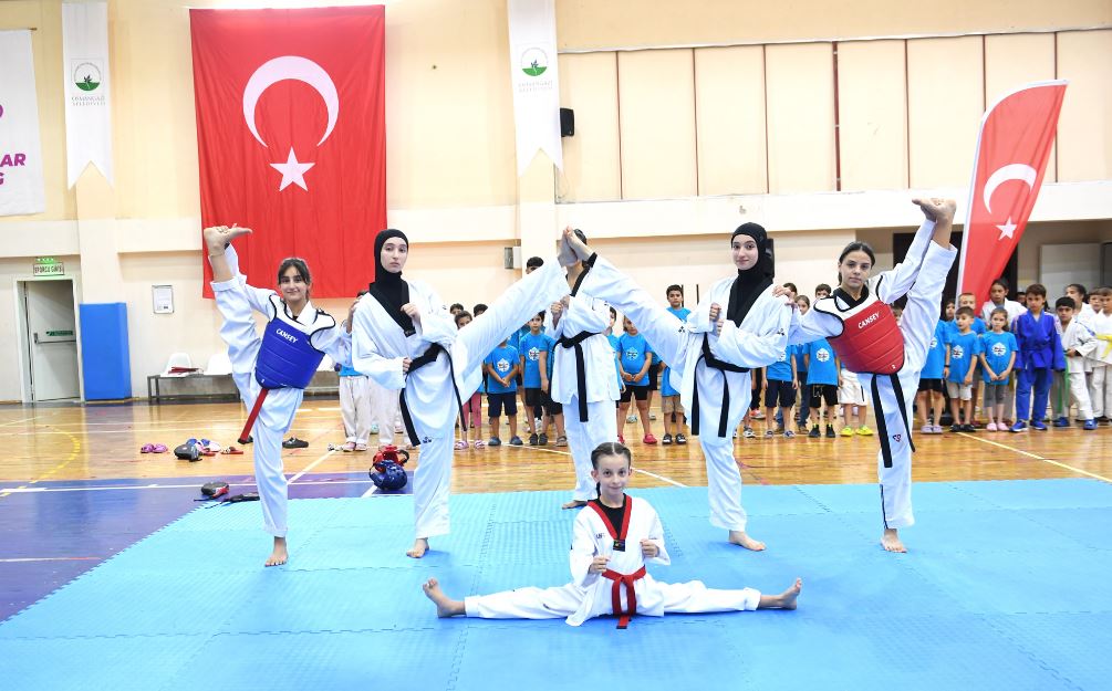 Osmangazili öğrenciler yazı spor yaparak geçiriyor