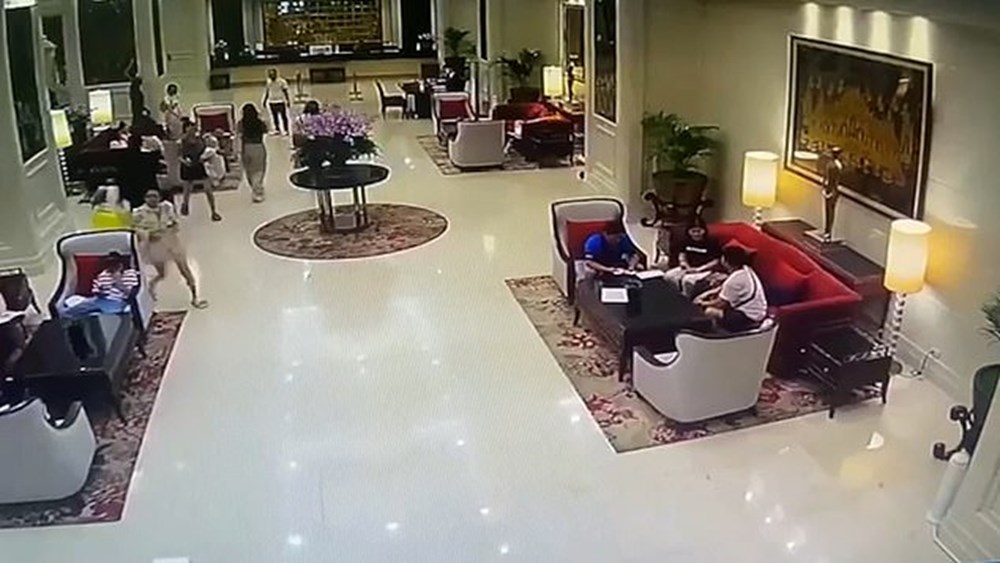 Önce paralarını batırdı sonra canlarını aldı!