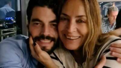 Annesini kaybeden Akın Akınözü’nden ilk paylaşım