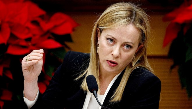 Meloni’nin boyuyla alay eden gazeteciye 5 bin euroluk ceza