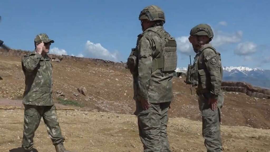 Kara Kuvvetleri Komutanı Orgeneral Bayraktaroğlu Hakkâri’de