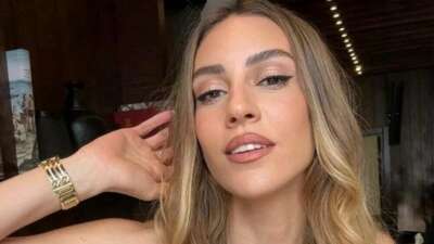 Sinem Kobal setlere geri döndü!