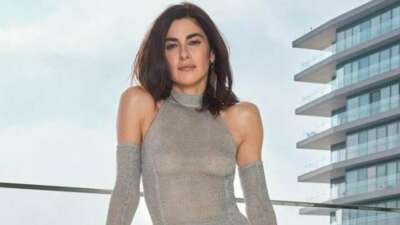Nesrin Cavadzade tabağa ‘Love 777’ yazdı