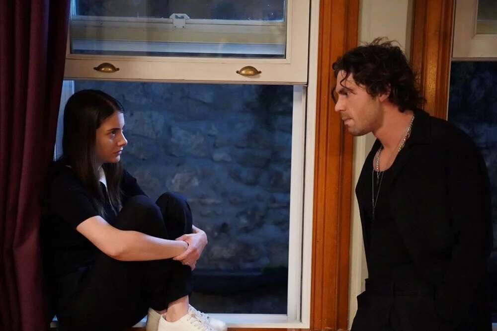 Taro Emir Tekin Yalı Çapkını’na deva etti