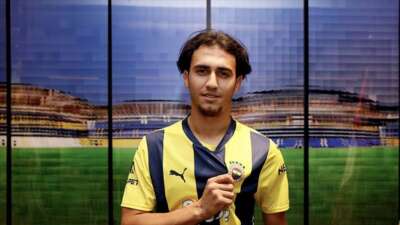 Fenerbahçe’ye transfer olan Yiğit Fidan, Bursaspor’a veda etti