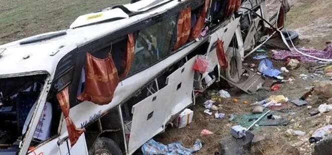 İran’da Pakistanlı yolcuları taşıyan otobüs devrildi: 28 ölü, 23 yaralı