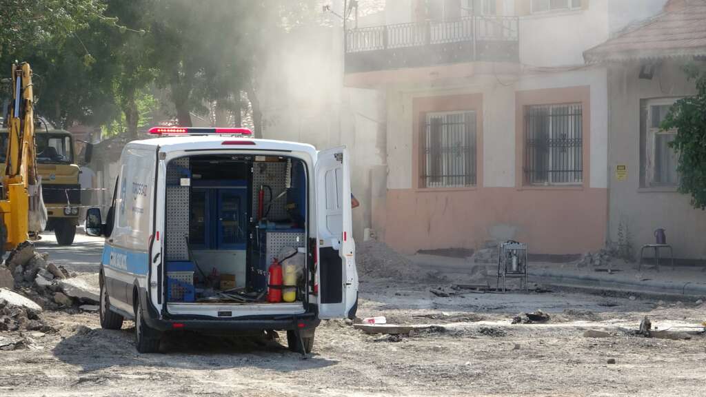 Asfalt çalışması sırasında doğal gaz boru hattında sızma oluştu