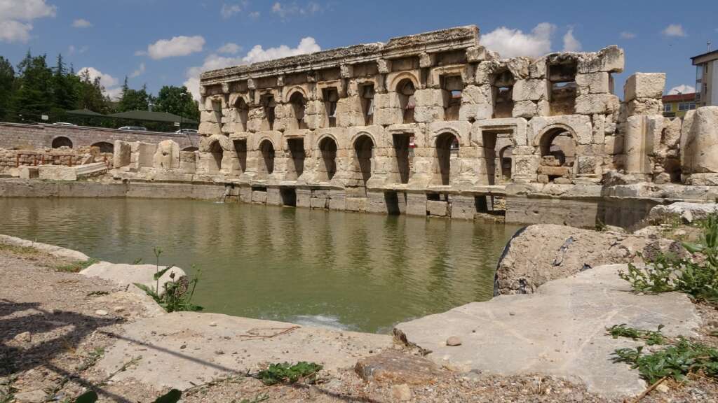 2 bin yıllık Roma Hamamı turizme kazandırılıyor