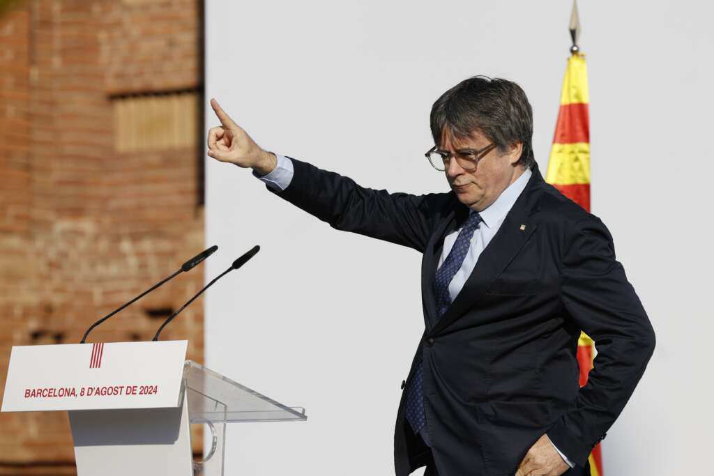 Katalan lider Puigdemont, polise yakalanmadan Belçika’ya döndü