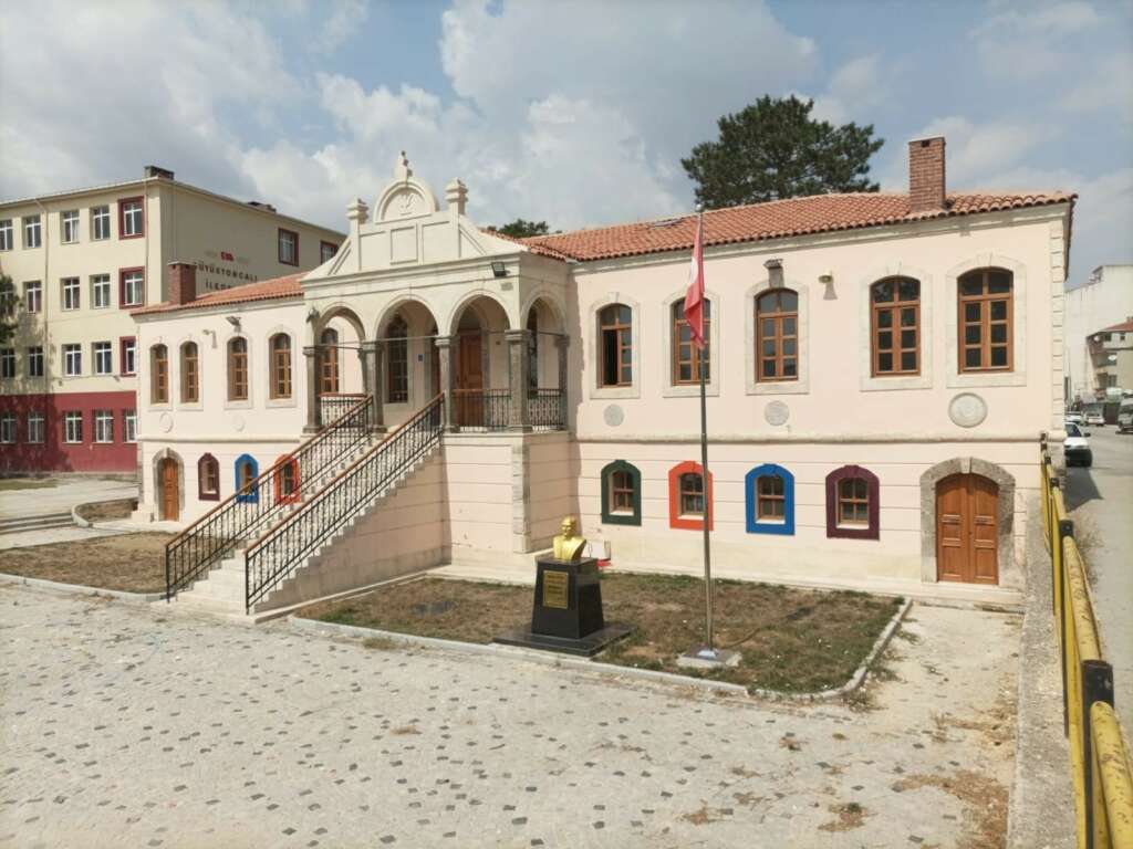 Restore edilen 114 yıllık tarihi okul yeniden kapılarını açıyor