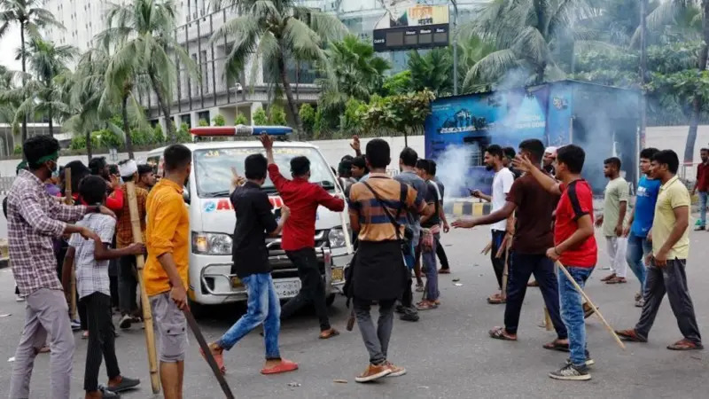 Bangladeş: Hükümet karşıtı gösterilerde en az 25 kişi öldü, protestocular ne istiyor?