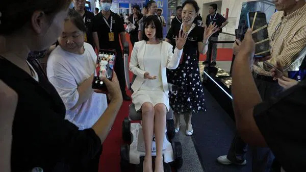 Dünya Robot Konferansı: İnsansı robotlar günlük hayata giriyor