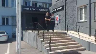 Bursa’da polis mağdur kılığına girdi, zanlıyı kıskıvrak yakaladı