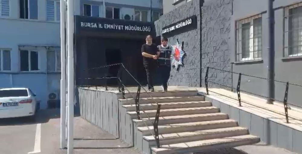 Bursa’da polis mağdur kılığına girdi, zanlıyı kıskıvrak yakaladı