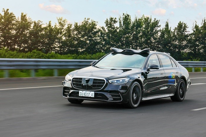 Mercedes-Benz, Seviye 4 otomatik sürüş testi için onay aldı