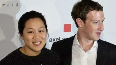 Mark Zuckerberg eşinin heykelini yaptırdı