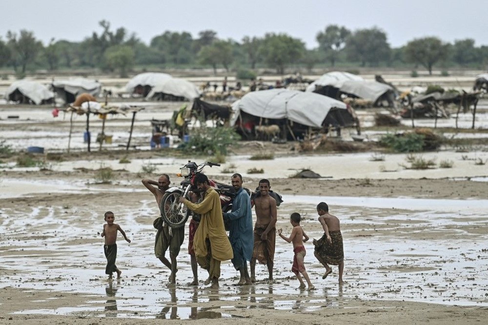 Pakistan’da muson yağışlarının bilançosu ağırlaşıyor: 260 ölü