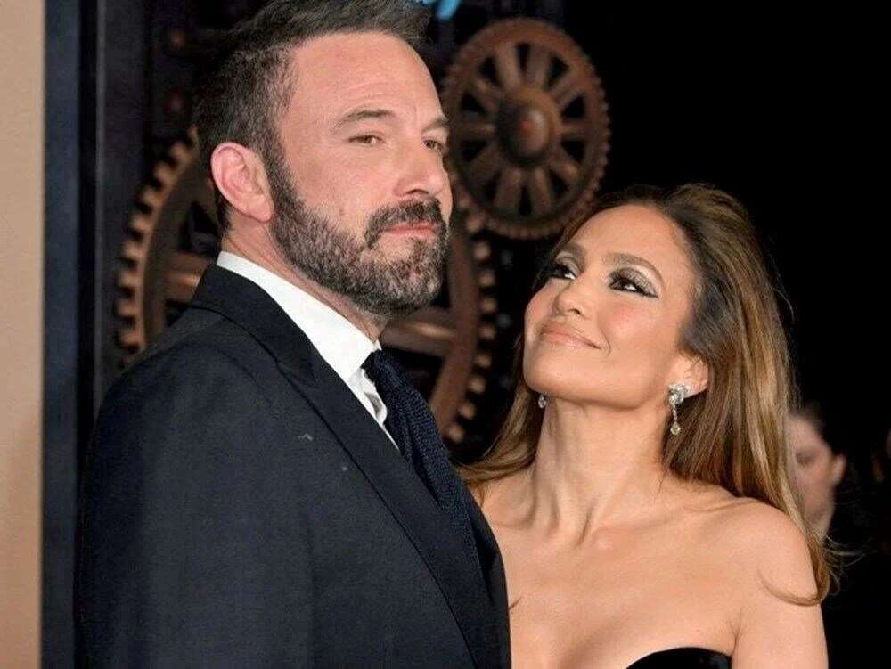 Jennifer Lopez ile Ben Affleck boşanmak için ilk adımı attı